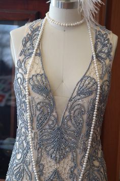 Deco style beaded pattern on this fabulous flapper dress! Perfect wedding party dress Accessories not included but available! More pics on fb: https://www.facebook.com/media/set/?vanity=RetroVintageWeddings1920s1930s&set=a.3597829793646371 Gatsby Wedding Dress, Thesis Ideas, 1930s Style, Deco Dress, Art Deco Dress, Wedding Guest Style, Tin Roof, Wedding Party Dress, Fall Wedding Decorations