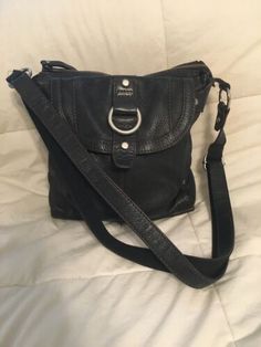 FOSSIL Black Leather Medium Crossbody Purse Bag-NICE | eBay Purse Bag, Crossbody Purse, Silver Hardware, Flap Pocket, Purses Crossbody, Fossil, Shoulder Strap, Black Leather, Purse