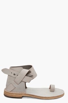 Maison Martin Margiela Leather Belt Detail Sandals in sand with ankle strap and toe ring Martin Margiela, Fabulous Shoes, Shoe Closet, Shoe Lover, Beautiful Shoes, Cute Shoes, Summer Shoes