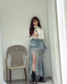 Iu Outfits, Iu Concert, Account Facebook, Iu Hair, Girls Album, J-pop Music, Lee Jieun, Cute Dress Outfits, Iu Fashion