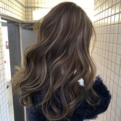 Balayage Hair 2023 Summer, Partial Foilyage Hair, Brown Underlights Hair, Korean Brown Highlights, Hair Inspo Color Dark Brown With Highlights, Hair Color Ash Brown Highlights, Milk Tea Babylights, Brown Hair Inspiration Pale Skin, Balayage Hair For Brown Hair