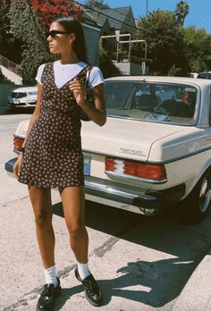 Europe Outfits, Look Retro, Looks Street Style, Mode Inspo, Brown Dress, Mode Vintage, Looks Style, Mode Inspiration, Looks Vintage