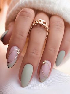 Mint Green Nails, French Tip Acrylic Nails, Stick On Nails, Nail Arts, Artificial Nails, Gold Nails