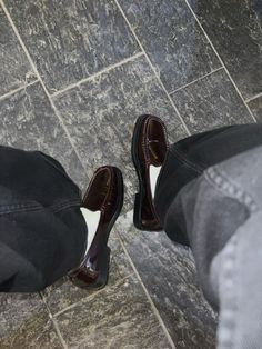 Loafers Nike Wallpaper, Sock Shoes, Outfit Inspirations, Outfit Inspo, Style Inspiration, Nike, Mens Outfits