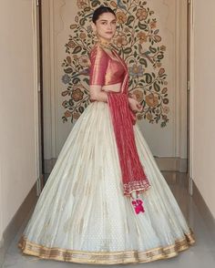 Lehenga Bridal Look, Red Lehenga Bridal, Lehenga Bridal, Lehenga Pattern, Aditi Rao, White Lehenga, Trending Wedding, Indian Outfits Lehenga