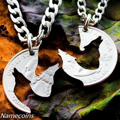 This Wolf jewelry set is hand cut and fits together perfectly. You get two wolf howling necklaces for the price of one. This is an animal relationship interlocking puzzle set made by hand from a quarter by one of our 6 member Namecoins team. Each half will come with a 20 inch stainless steel chain (one thick and one th Wolf Enclosure, Wolf Jewelry Necklaces, Wolf Rings, Minecraft Wolf, Relationship Necklaces, Howling Wolves, Friend Ship, Forever Necklace, Silver Coin Necklace