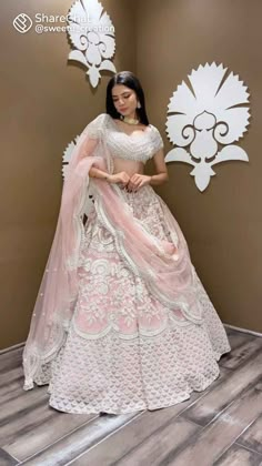 Indian Dress Lehenga, Indian Traditional Lehenga Designs, Pretty Indian Outfits, Lenhga Design For Women, Indian Aesthetic Lehenga, Pink Desi Wedding Dress, Indian Wedding Dress For Bride, Bride Lehenga Indian, Indian Outfits For Wedding