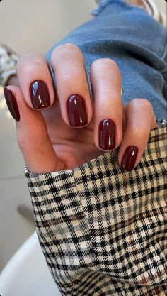 Nail Colors For Pale Skin, Summer Nail Colors, November Nails, Short Gel Nails, Red Nail, Nails Fall