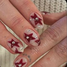 Red Almond Nails With Diamonds, Red Art Nails, Red Star Nails Short, Short Nail Colours, Red Nails Diamonds, Gel Nails Inspo Short, Red Stars Nails, Star Short Nails, Short Nails Stars