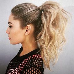 Wavy High Ponytail, Ponytail Wavy, Classic Ponytail, Style Ponytail, Ponytail Hairstyles Tutorial, Easy Updo Hairstyles, Wavy Ponytail, Long Layered Haircuts