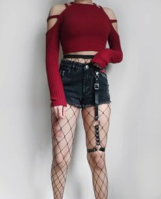 Shorts Styling, Moda Ulzzang, Badass Outfit, Tokyo Street Fashion, Hipster Grunge, Black High Waisted Shorts, Gothic Grunge, Shorts Style, Goth Outfits