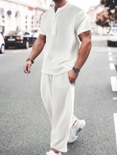 Manfinity Homme Men Solid V Neck Tee & Drawstring Waist Shorts | SHEIN USA Men’s White Party Outfit, White Outfits Men Casual, White Beach Outfit Men, White Linen Pants Outfit Men, All White Outfit Men Casual, Mens All White Outfit, White Party Outfit Men, Mens Holiday Outfits, White Men Outfit