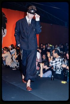 Fashion show Jean-Paul Gaultier | Europeana Jean Paul Gaultier Fashion, Jean Paul Gaultier Runway, Gaultier Runway, 90s Runway, Menswear Runway, Womenswear Fashion