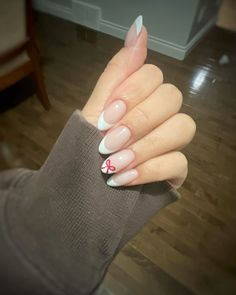 French Tip Gel Nails, Bow Nail Designs, Christmas Gel Nails, French Tip Acrylic Nails