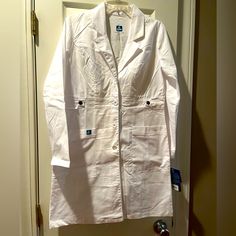 Nwt Women’s White Physician Lab Coat. Very Flattering Design. Waist Detail And Pocket Stitching. White Outerwear With Button Closure For Daywear, White Button-up Outerwear For Daywear, Doctor White Coat Aesthetic, Labcoat Doctors Design Women, Lab Coats Medical, Doctors White Coat, Doctor White Coat, Pocket Stitching, Coats Women