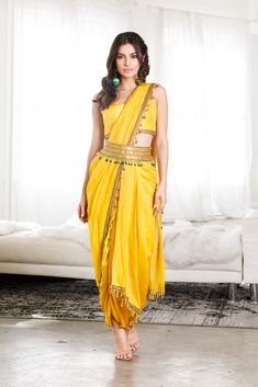 Dhoti Style Dresses For Haldi, Yellow Semi-stitched Choli With Traditional Drape, Traditional Drape Yellow Pre-draped Saree For Navratri, Semi-stitched Yellow Pre-draped Saree For Navratri, Yellow Dhoti Dress, Haldi Dress Ideas, Haldi Dress, Dhoti Saree