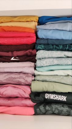 Gym Clothes Drawer, Gym Clothes Collection, Gym Closet Aesthetic, Gymshark Athlete Aesthetic, Gym Shark Clothes, Gym Shark Aesthetic, Gym Clothes Closet, Gymwear Aesthetic