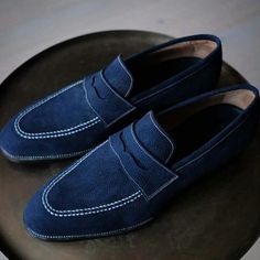 Blue Suede Penny Loafer Slip on Shoes for Men Casual Shoes
Blue suede penny loafer crafted with premium quality genuine leather. We use high-quality materials, including premium full-grain genuine leather, which ensures durability, comfort, and an elegant appearance. We are specialized in highly customized handmade leather shoes for men. Our shoes are crafted by skilled artisans who meticulously create each pair by hand, paying attention to detail and using traditional craftsmanship techniques.
These shoes are often considered a mark of quality and luxury, as the process involves a higher level of skill and care compared to mass-produced shoes. Handmade leather shoes offer unparalleled craftsmanship, ensuring exceptional quality and durability. Ultimately, choosing handmade leather shoes e Menswear Inspiration, Men Footwear, Stunning Fashion, Preppy Shoes, Shoe Making, Mens Footwear, Handmade Leather Shoes, Moccasins Shoes, Leather Boot Shoes