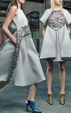 Antonio Berardi Resort 2015 Trunkshow Look 11 on Moda Operandi Pleats Fashion, Resort Dress, Grey Dresses, Antonio Berardi, فستان سهرة, Zuhair Murad, Mode Inspo, Box Pleats, Marchesa