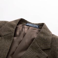 This Men's Herringbone Tweed British Blazer is a timeless classic crafted from luxurious, heavy-weight tweed that is sure to provide warmth and style. It features a unique herringbone pattern and notch lapels for a sophisticated, smart look. Perfect for special occasions and formal events. Material：80%Polyester+20%Wool, Recommend dry-clean Wool lining Button closure Brand Size Size Chest XS 32 34 S 34-36 36 - 38 M 38-40 40 - 42 L 42-44 44 - 46 XL 46-48 48 - 50 XXL 50-52 52 - 54 Classic Tweed Outerwear With Houndstooth Pattern, Classic Tweed Houndstooth Outerwear, Classic Houndstooth Tweed Jacket For Business, Classic Tweed Jacket With Houndstooth Pattern For Business, Business Tweed Sport Coat With Houndstooth Pattern, Classic Wool Tweed Jacket With Houndstooth Pattern, Business Tweed Houndstooth Sport Coat, Classic Wool Houndstooth Tweed Jacket, Classic Tweed Jacket With Houndstooth Pattern