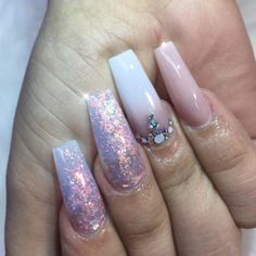 Fun Nail Colors, Pretty Nail Art, Holographic Nails, Colorful Nail Designs, Nail Designs Glitter, Artificial Nails, Acrylic Nail Designs, Glitter Nails, Spring Nails