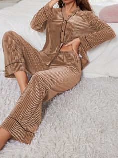 2pcs Velvet Cardigan Long Sleeve & Long Pants Pajama Set For Women Champagne Casual-Woman  Long Sleeve Knitted Fabric Plain Pant Sets Slight Stretch All,Fall/Winter Women Sleep & Lounge, size features are:Bust: ,Length: ,Sleeve Length: Winter Pijama, Velvet Cardigan, Lounge Pants Womens, Plain Pants, Comfortable Pajamas, Cardigan Long Sleeve, Áo Len Cardigan, Warm Leggings, Gilet Long