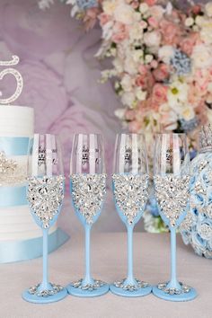 Light blue 4 quinceanera champagne glasses Light Blue Quinceanera Cake, Quince Glasses, Quinceanera Champagne Glasses, Quince Cinderella, Light Blue Quinceanera Theme, Light Blue Quinceanera Ideas, Baby Blue Quinceanera Theme, Quinceanera Champagne, Blue Quinceanera Ideas