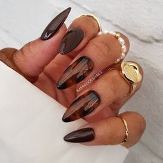 fallnailsknit This manicure trend is taking off. Nails Bright, Smink Inspiration, Makijaż Smokey Eye, Black Nail, Minimalist Nails, Chic Nails, Dope Nails