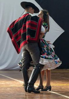 Folklore Chile Chilean Fashion, Folklore Outfit, Folklorico Dresses, Tango Dance, Photo Reference, Birthday Outfit