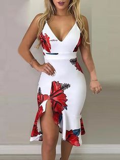 📦FREE Shipping on orders over $60 Gender: Women Type: Dresses Feature: Printed, Suspenders, Irregular, Tight Material: Polyester Style: Casual/Fashion Color: Red, White Size: S, M, L, XL Please Note: All Dimensions Are Measured Manually With A Deviation Of 1 To 3cm. Afrikaanse Mode, Floral Bodycon, Bodycon Floral Dress, Body Con Dress, Trend Fashion, Floral Midi Dress, Summer Dresses For Women, Floral Print Dress, Ruffle Dress