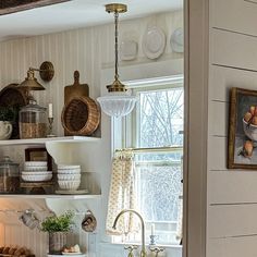 the kitchen is clean and ready to be used for cooking or baking, as well as other things