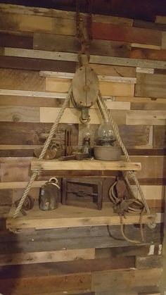 Antiques Repurposed, Rustic Furniture Design, Rustic Furniture Diy, Barn Wood Projects, Barn Wood Crafts, Dekor Diy, Garden Decor Diy, Vintage Garden Decor, Garden Deco