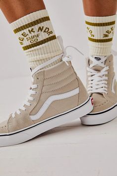 Womens Vans High Tops Outfit, Women’s Vans Shoes, High Top Vans Aesthetic, Vans High Tops Outfit, Van High Tops, Van High Tops Outfit, Vans Clothes, High Top Shoes For Women