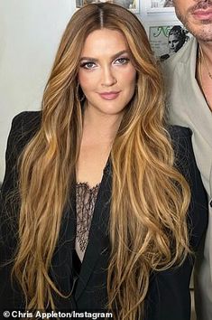 And wow: After her makeover she had on lots of lipstick and long hair Drew Barrymore Makeup, Drew Barrymore Hair, Talk Show Host, Lighter Hair, Full Makeup, Bright Blonde, Natural Blondes, Drew Barrymore, Black Suit