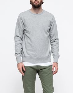 Core Crewneck Guys Fashion, Adventure Inspiration, Reigning Champ, Dad Fashion, Men's Sweatshirts, Mens Formal Wear, Men's Casual Style, Grey Crewneck, Latest Mens Fashion