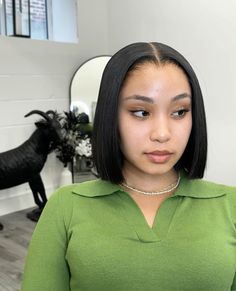 @loveuponyourz Short Straight Weave Hairstyles, Bob Hairstyles Frontal, Sew In Hairstyles Bob, Best Hairstyles For Oval Face Shape Black Women, Short Side Part Hairstyles, Bob Outfits For Black Women, Side Part Bob Quick Weave, Bob Wig Hairstyles For Black Women, Middle Part Bob Black Women