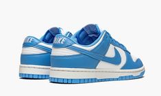 The Nike Dunk Low “University Blue” is yet another collegiate-inspired colorway of the retro basketball and lifestyle shoe by Nike. Originating as part of Nike’s “Be True to Your School” collection dedicated to some of the most successful college basketball programs of the mid-80s, the Dunk will forever be tied to basketball, especially when Nike imagines the venerable shoe in colorways like the “University Blue.” While not an official “UNC” colorway, the look draws favorably from the team unifo Carolina Do Norte, Nike X Travis Scott, Baskets Adidas, Adidas Spezial, Dunks Nike, North Carolina Tar Heels, Nike Sb Dunks Low, Nike Sb Dunk, Nike Dunk High