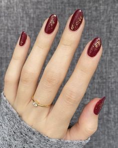 Fun February Nails, Nail Art Merah Simple, Fall Wedding Nails For Bride Burgundy, Cranberry Nails Fall, Mum Nails, Jade Nails, Fall Gel Nails, Montana Wedding, Thanksgiving Nails