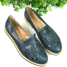 Agl Women’s Navy Blue Fringe Loafers Size 6.5 Excellent Condition Like New Fringe Details Slip-On Item Number B68lcch1514d1118 Blue Wingtip Casual Loafers, Casual Blue Wingtip Loafers, Blue Loafers With Textured Sole For Spring, Blue Slip-on Tassel Loafers For Work, Elegant Blue Loafers For Spring, Elegant Blue Flats For Workwear, Elegant Blue Tassel Loafers For Work, Elegant Blue Flats For Work, Item Number