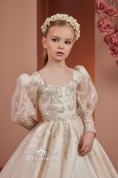 Cappuccino Color, Wedding Dress Bustle, Marriage Dress, Diy Wedding Dress, High Fashion Dresses, Kids Fashion Dress, Communion Dresses, Frocks For Girls, Luxurious Fabric