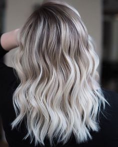 Smokey Ash Blonde, Cool Blonde Hair Colour, Ice Blonde Hair, Wigs Blonde, Icy Blonde Hair, Silver Blonde Hair, Blond Balayage, Cool Blonde Hair, Human Hair Wigs Blonde