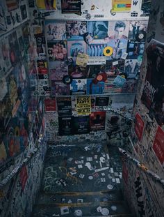 vintage aesthetic / 90s aesthetic / music / vinyl / amoeba music / stickers / posters / movies / 80s / 70s / rock / indie / pop / grunge / 90s Grunge Aesthetic Bedroom, 200s Grunge Aesthetic, Junkies Aesthetic, 1980s Grunge Aesthetic, 90s Alt Rock Aesthetic, 2000s Indie Rock Aesthetic, 2010 Punk Aesthetic, Rock Band Aesthetic Grunge, Brit Rock Aesthetic