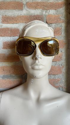 Orversize woman sunglasses, vintage 70s BRAND Christian Dior Mint condition Vintage Brown Aviator Sunglasses For The Beach, Vintage Brown Aviator Sunglasses For Beach, Retro Aviator Sunglasses For The Beach, Retro Aviator Sunglasses For Beach, Retro Shield Sunglasses With Gradient Lenses For Party, Vintage Brown Shield Sunglasses With Gradient Lenses, Vintage Sunglasses With Uv Protection, Vintage Gold Sunglasses With Gradient Lenses, Vintage Brown Shield Sunglasses With Tinted Lenses