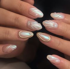 Simple Beach Nails, Golden Nails, Gold Glitter Nails, Gel Nails Diy, Summery Nails, Minimal Nails, Polygel Nails, Casual Nails, Simple Nail Art Designs