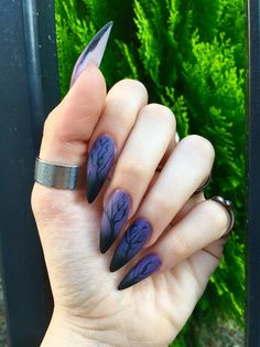 Spooky Blue Nails, Dark Spooky Nails, Dark Blue Halloween Nails, Dark Purple Stiletto Nails, Halloween Nails Purple And Black, Dark Purple Halloween Nails, Gothic Nails Stiletto, Tyra Core, Purple Spooky Nails