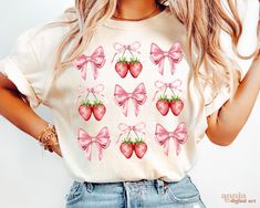 Pink Cute Top With Sublimation Print, Cute Pink Tops With Sublimation Print, Cute Pink T-shirt With Sublimation Print, Pink Casual Sublimation Design For Summer, Casual Pink Sublimation Design For Summer, Coquette Strawberry, Cute Fits For School, Bows Png, Shirt Sublimation Design