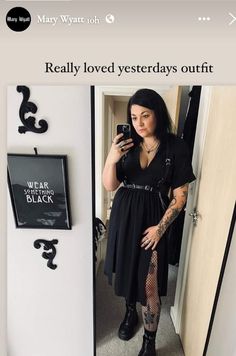 Midsize Alternative Fashion, Midsize Grunge Outfits, Edgy Outfits Plus Size, Thick Goth Outfits, Plus Size Alternative Outfits, Goth Outfits Casual, Rockstar Dress, Charity Shopping, Elder Goth