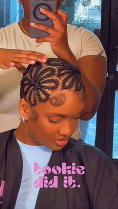 Suku Hairstyle With Attachment, Hairstyles For Summer 2024, Exotic Hairstyles For Black Women, Vacation Braids For Black Women, Dramatic Hairstyles, Vacation Hairstyles For Black Women, Viral Hairstyle, Dramatic Edges, Short Hair Twist Styles