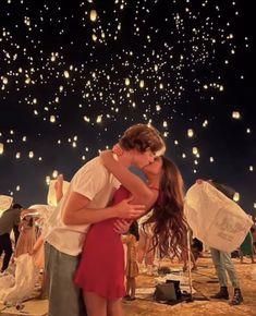 Dream Dates, Floating Lanterns, Teenage Love, Foto Poses, Photo Couple, Cute Relationship Goals, Teenage Dream, Paros