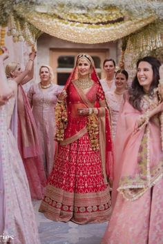 Presenting you latest "Flower chadar" entry ideas for brides. #weddingbazaar #indianwedding #brideentry #brideentryideas #brideentrychadar #brideentryfloralchaddar #brideentrywithbrothers #brideentryflowersheet #brideentrydecoration #brideentryfloralchadar भारतीय दुल्हन संबंधी, शादी की तस्वीरें, Sabyasachi Bridal, Lehenga Choli Designs, Sabyasachi Bride, Bridal Lehenga Designs, Bridal Dupatta, Sabyasachi Lehenga